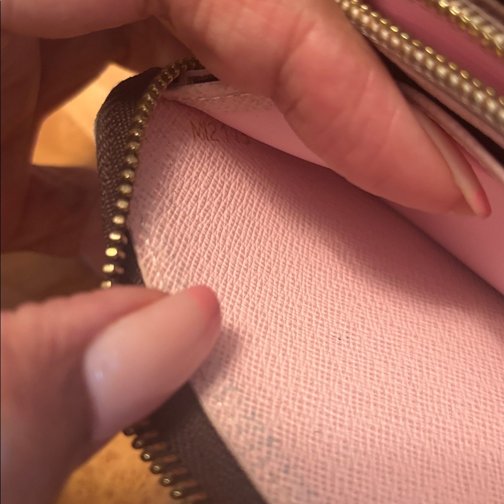 GUC Louis Vuitton Monogram World Tour Zippy Wallet Long/Dust bag - Picture 9 of 15
